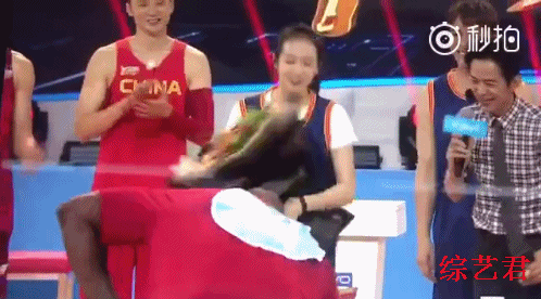 奥尼尔“求婚”宋茜