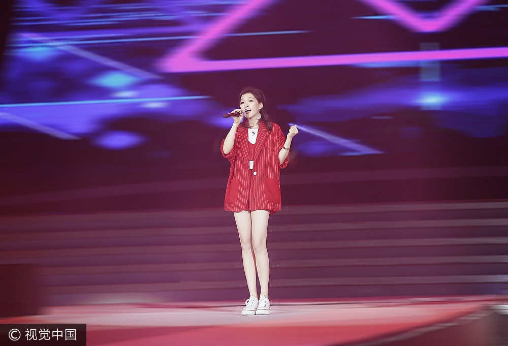 10:03:28 2 / 4 新浪娱乐讯 2017年8月17日讯,山东济南,《中国好声音