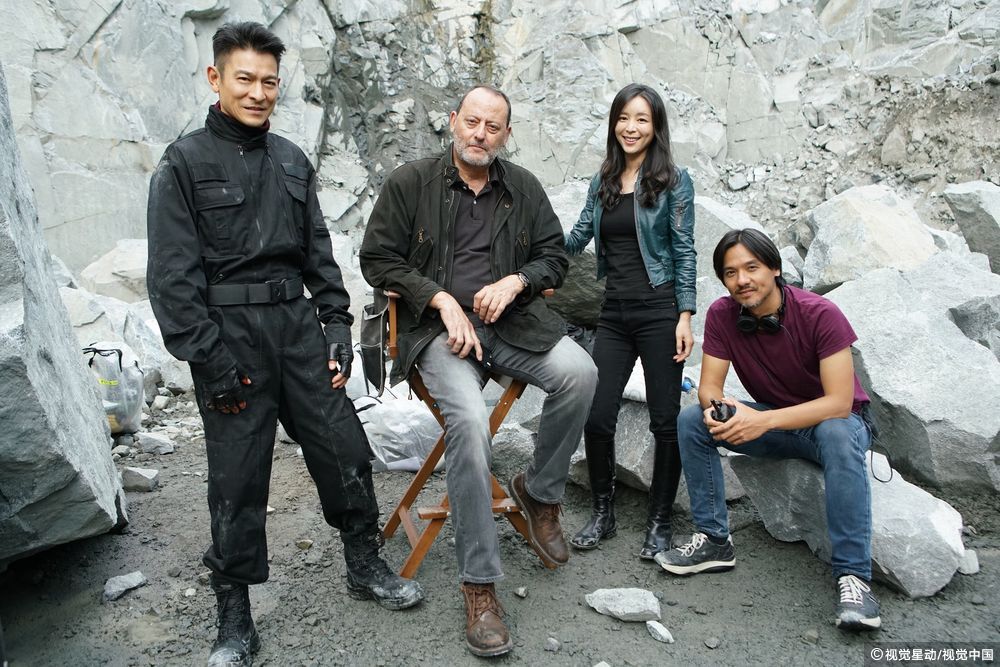 组图:《侠盗联盟》刘德华与让雷诺惺惺相惜