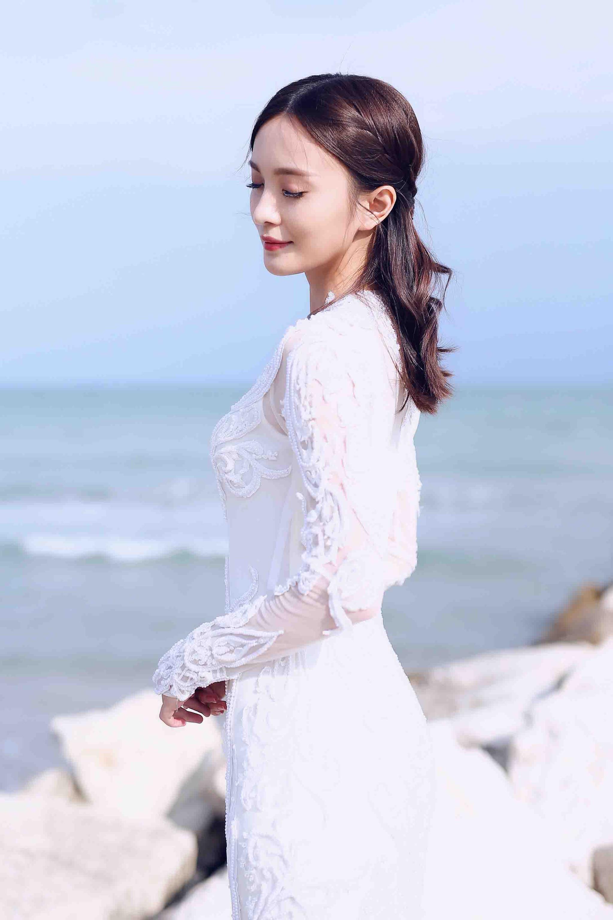 组图:彭静亮相威尼斯电影节闭幕 一袭白色礼服似女神_高清图集_新浪网