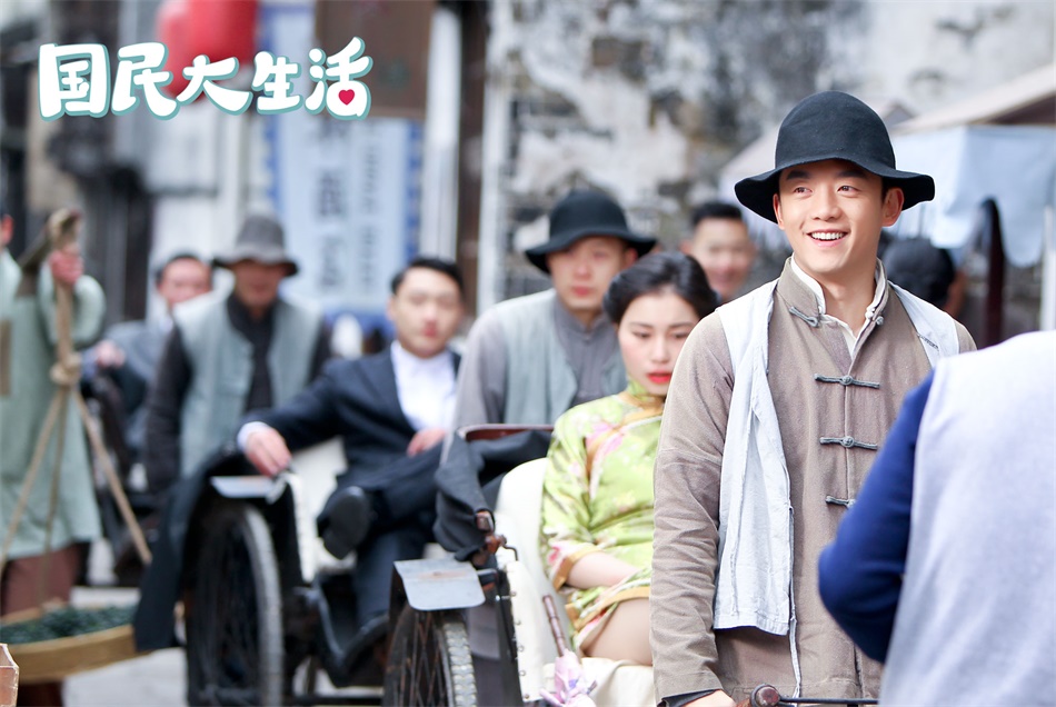 国民大生活郑恺袁姗姗领证遇阻情路再起波澜