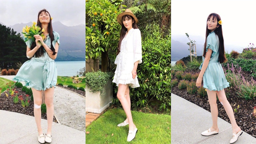 辣妈吴佩慈晒私服 减龄刘海搭短裙嫩出水