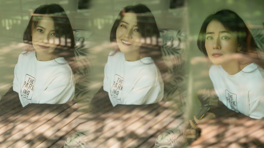 森系美女了解一下！高圆圆出游笑容清新迷人