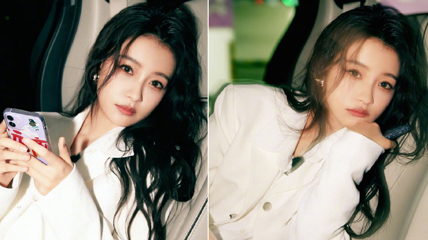 离婚后更美了!孙怡晒随拍 波浪卷发玩纯欲风眼神勾人