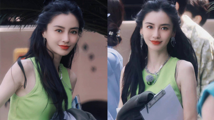 Baby《奔跑吧》露腰背心又甜又辣 梳公主头笑容明艳