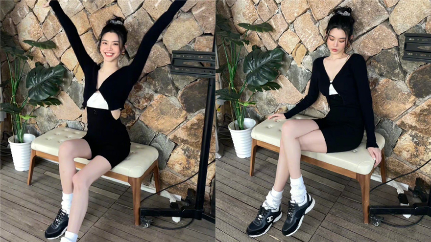 奚梦瑶穿黑色短裙秀好身材 肤白腿长笑容满满状态好