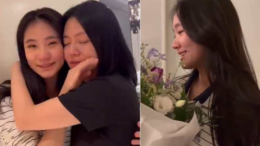 小S为二女儿Lily庆生 送鲜花和卡片场面十分温馨