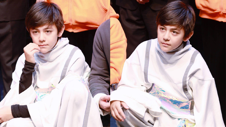 刘烨儿子诺一出席活动近照曝光 颜值出众笑容大方