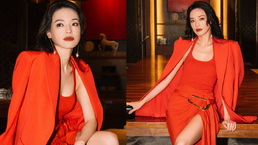 舒淇穿红色高开叉裙性感美艳 外披西装外套气场全开