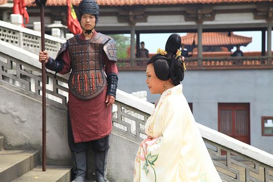 海报剧照剧情:唐朝,梅岑山秘色瓷艺人余秀为体弱多病的光王李怡烧制