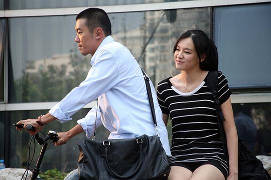 幕后花絮实录:李艾段钧豪聊新片《光棍终结者》http://ent.sina.com.