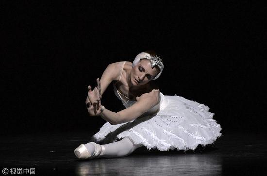 芭蕾王子罗伯托·波雷身材逆天 朋友圈颜值惊人