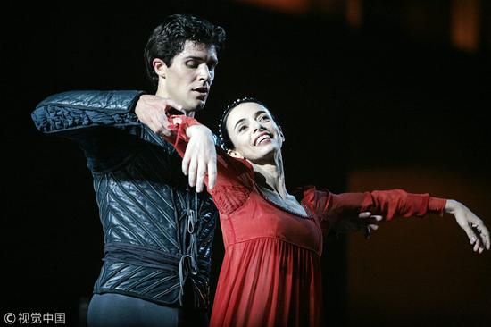 芭蕾王子罗伯托·波雷身材逆天 朋友圈颜值惊人