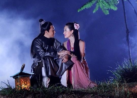 幕后花絮剧中饰演魔界之女谢灵儿的韩雪曾在2007年电视剧《聊斋志异2