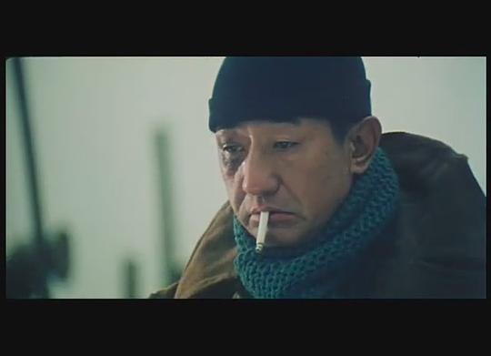 海报剧照剧情:一个退役的台湾老兵因战场上拼杀时受伤成了哑巴,人称