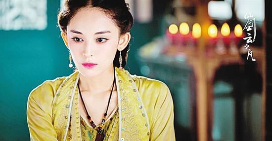 被P遗照被咒死全家!为什么娜扎这么招黑?