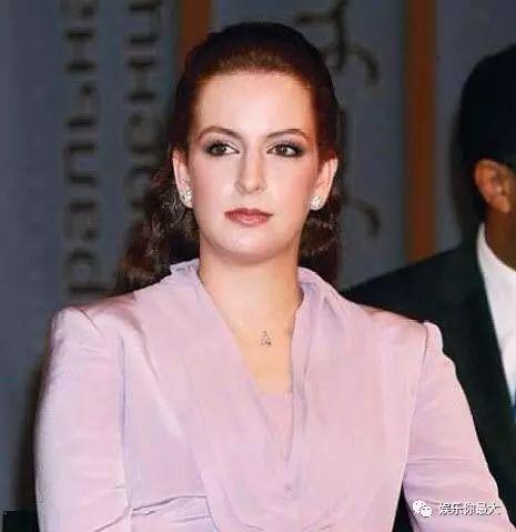 她就是拉拉·萨尔玛,穆罕默德六世的王后,摩洛哥王妃.