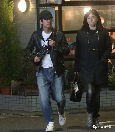 荣仓奈奈贺来贤人首次合体 登《时尚芭莎》封面