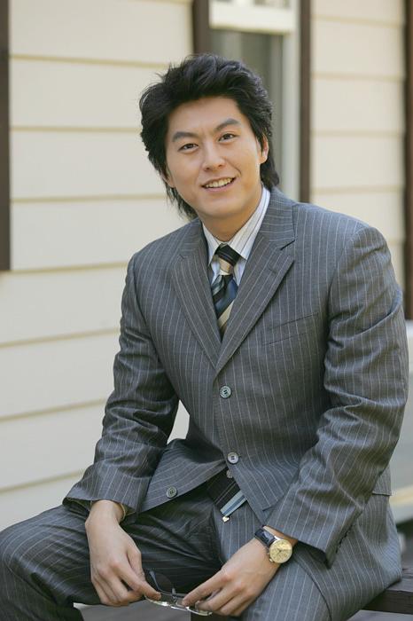 获得奖项2004年12月31日	sbs演技大赏最佳男配角	柳秀荣2004年12月31