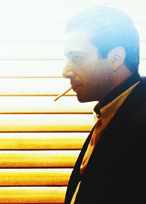 导演将第一代教父维托·克里昂在黑道的发迹与第二代教父麦克·克里昂