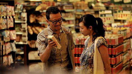 电影《万有引力》集合了"悬疑,动作,极限,爱情"等众多复合元素,并拥有