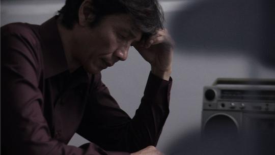 海报剧照剧情:陈健康是个对生活茫无头绪的中学生,不融洽的家庭,爱情