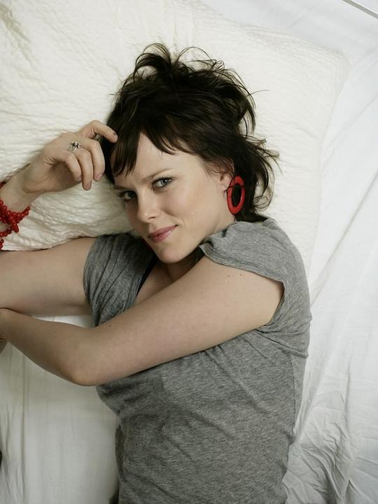 英格丽德波尔索贝达尔