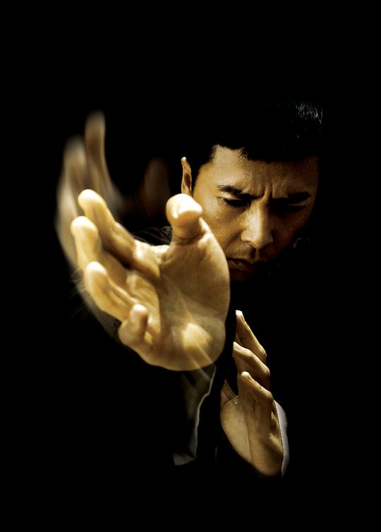 不过最后没有拍成,他还严肃地表示当时片方想让周星驰来演李小龙