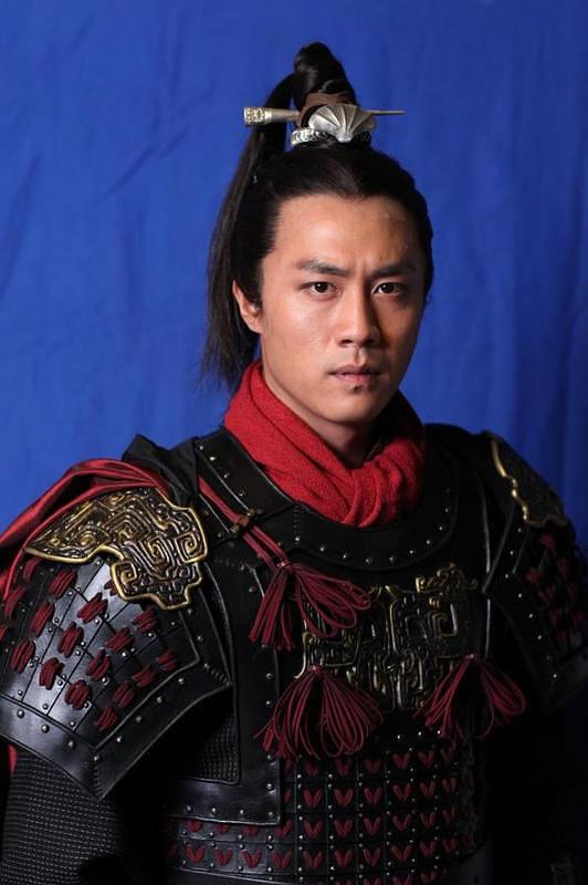 众人找到的却是一个三千年前的爱情故事:秦始皇为求长生不老,派徐福