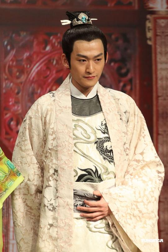 凰图腾资料页_娱乐资料库_新浪娱乐_新浪网