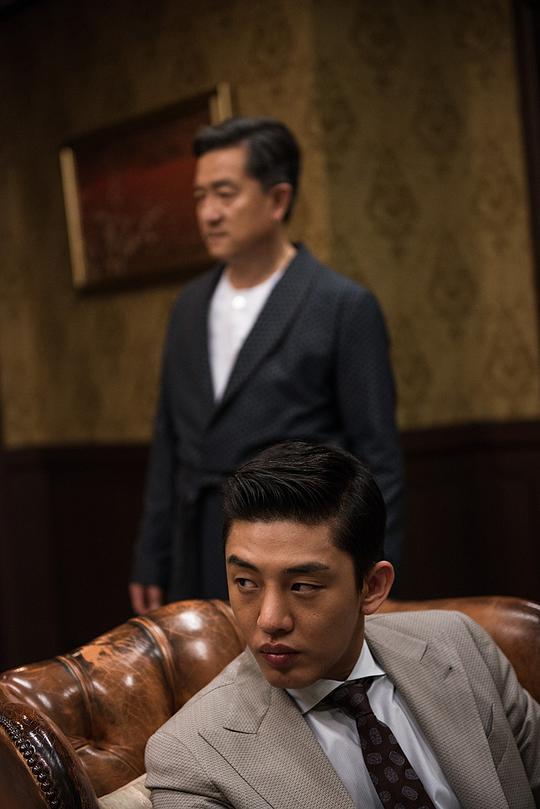 相关视频视频:韩国音乐人方俊锡今日出殡 曾为《素媛》《老手》配乐