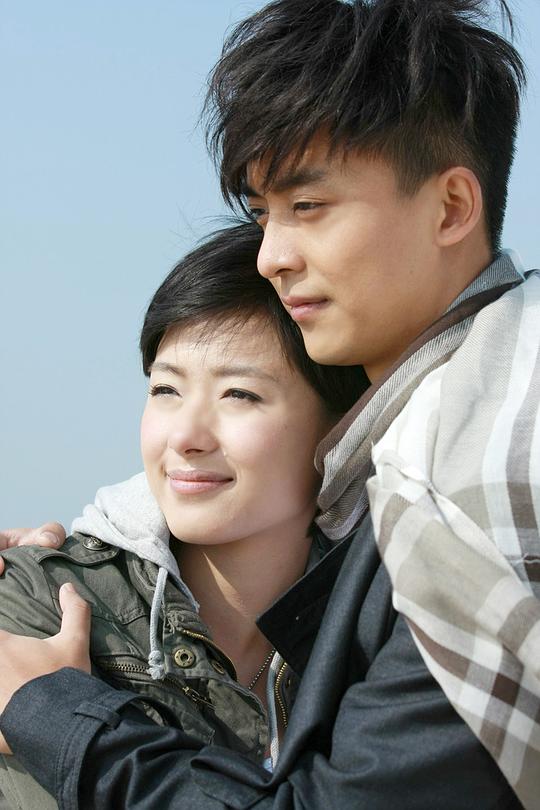 海报剧照剧情:父亲白尚武是军人出身,从小对四个女儿要求严格,采 取