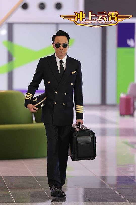 幕后花絮《冲上云霄》电影版筹备已久,除三大男主角吴镇宇,张智霖