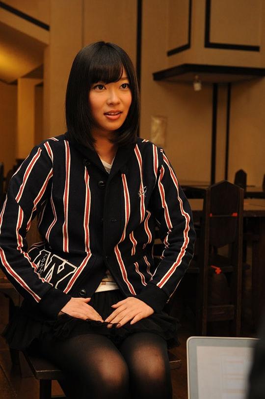 海报剧照剧情:2005年在日本鼎鼎大名的制作人秋元康策划和制作下,以