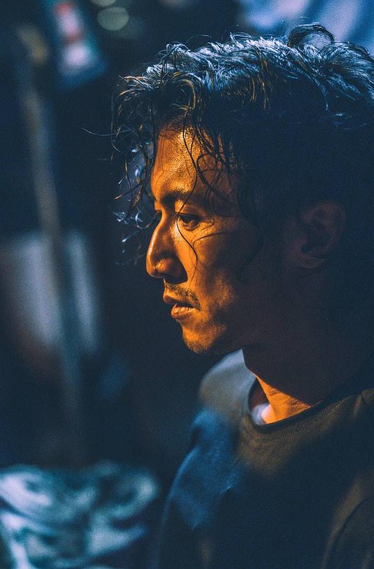 相关视频视频:周励淇久违现身《怒火·重案》首映 谭耀文片中对甄子丹