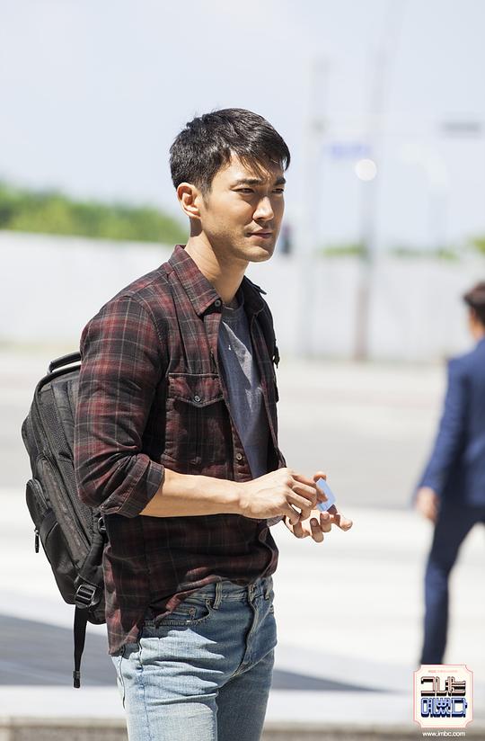 她很漂亮资料页_娱乐资料库_新浪娱乐_新浪网