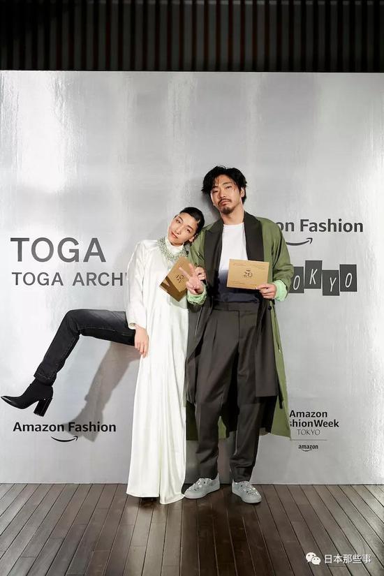 安藤樱与柄本佑夫妻档接连获奖可谓是强强联合