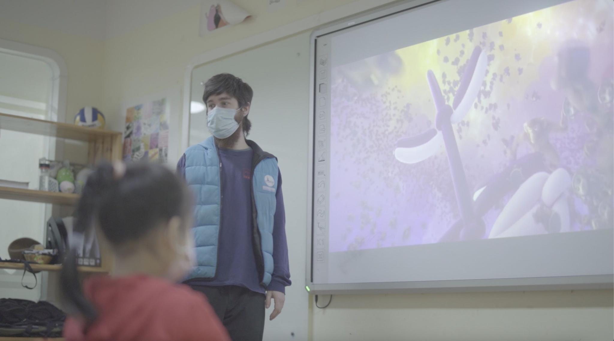 小易在课堂上。拍摄场地:点点奇国际教育