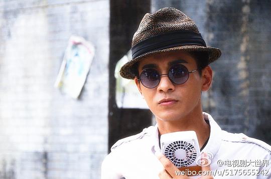 海报剧照剧情:电视剧《大世界》从"奇情","大义"出发,从一个"情"字