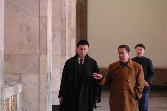 幕后花絮柳云龙在该剧原本担任主演及监制,但后来又亲自负责筹备工作