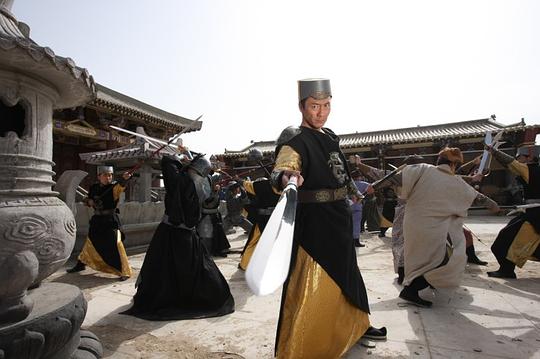 幕后花絮钱雁秋在其执导《神探狄仁杰3》后,对敦煌的沙漠,戈壁等景点