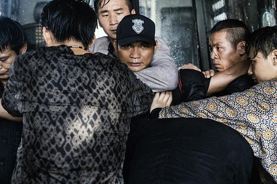 幕后花絮近日任达华出席名表发布时笑言,早前在泰国拍电影《杀破狼ii