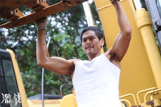 幕后花絮电影中,张家辉饰演的程辉由于受到徒弟林思齐和小丹的感染