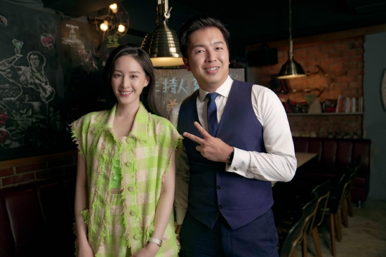 但在结婚生女后走入家庭,淡出演艺圈多年,如今女儿已经8岁,曾恺玹决定