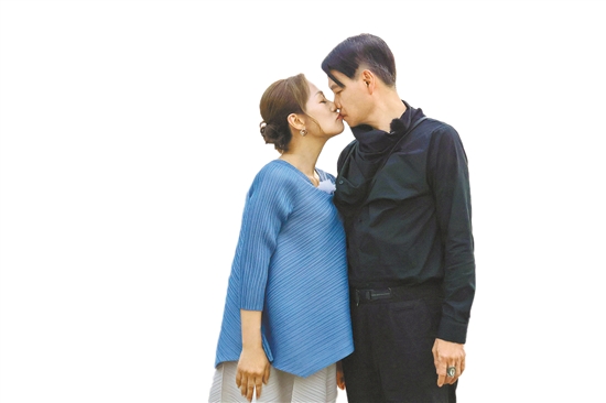 演员艾威与妻子陈美玲的婚姻问题引发思考
