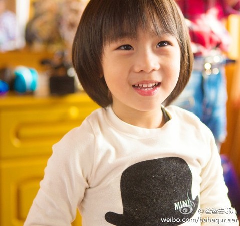 网友笑说林志颖小时候的发型跟儿子Kimi特别像。