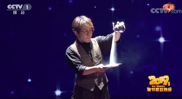 刘谦最神魔术!观众问"难倒你了吗"下秒见证奇迹