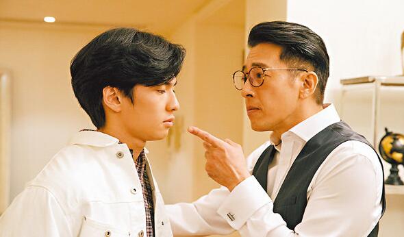 吕颂贤新片上演父子对打儿子被扇耳光到冰敷