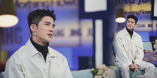 4月20日,姜潮做客综艺,与主持人李静深谈旧日娱乐圈经历,从初代偶像