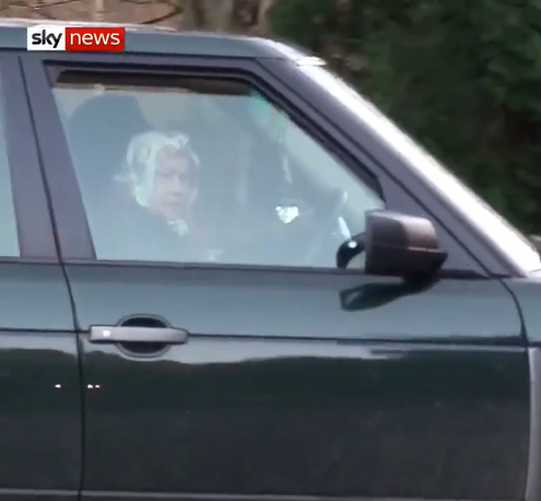 英女王开车